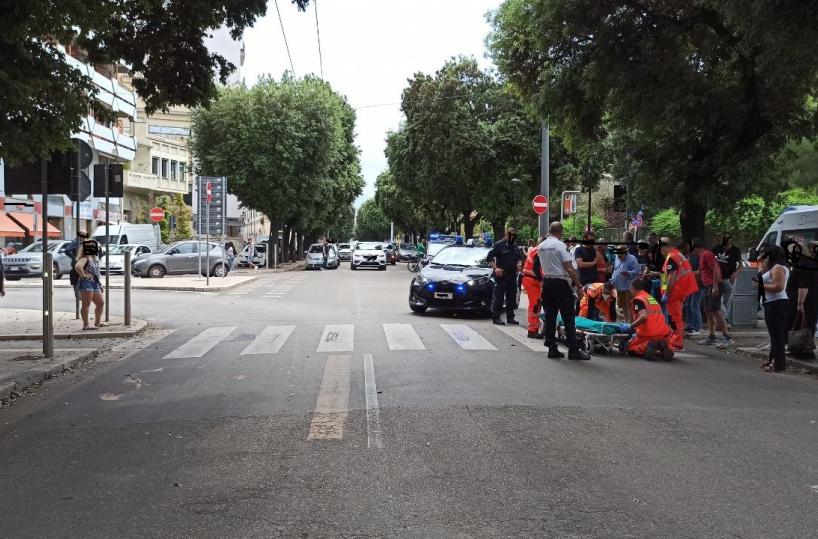 Lecce, donna investita  in via Cavallotti mentre attraversa sulle strisce