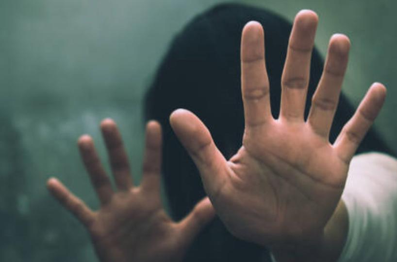 Lecce, minacce e brutali aggressioni alla compagna e ai figli: indagato giovane ingegnere