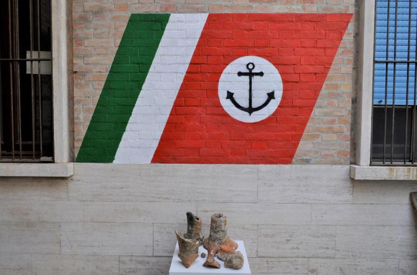 Margherita di Savoia, antiche anfore messe in salvo dalla Guardia costiera