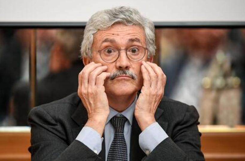 «Navi e aerei alla Colombia» perquisito pure D’Alema: la pista salentina