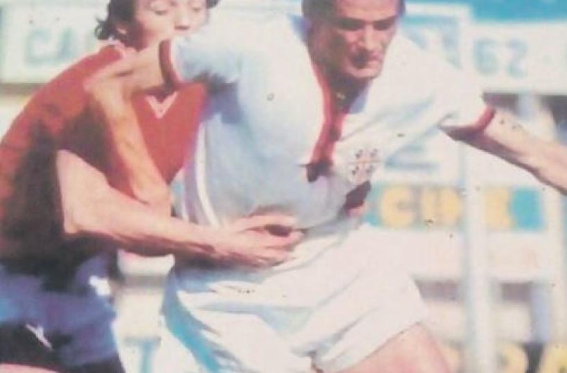 Bari, Riva fermato da «Ualino»: pezzo di storia da brividi