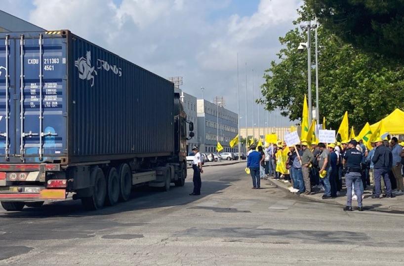 Import grano dal Canada, a Bari protestano i contadini