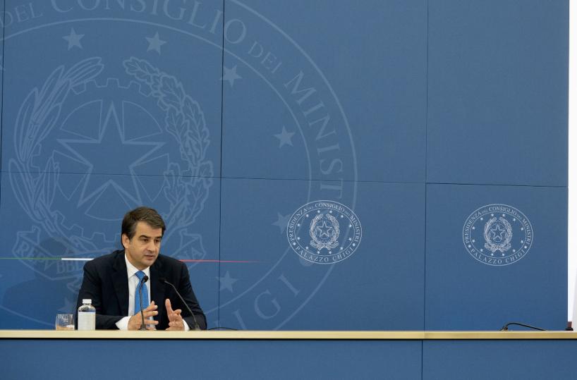 Pnrr, 120 misure a rischio, la relazione di Fitto: «Non finiremo in tempo»