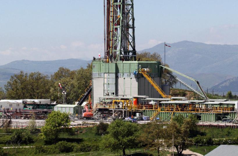 Corsa all’oro nero: lo stop dei No Triv