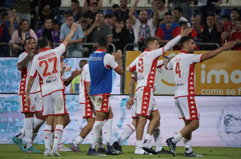 «Nessun maxischermo pubblico in città a Bari»: ecco dove vedere la partita contro il Cagliari