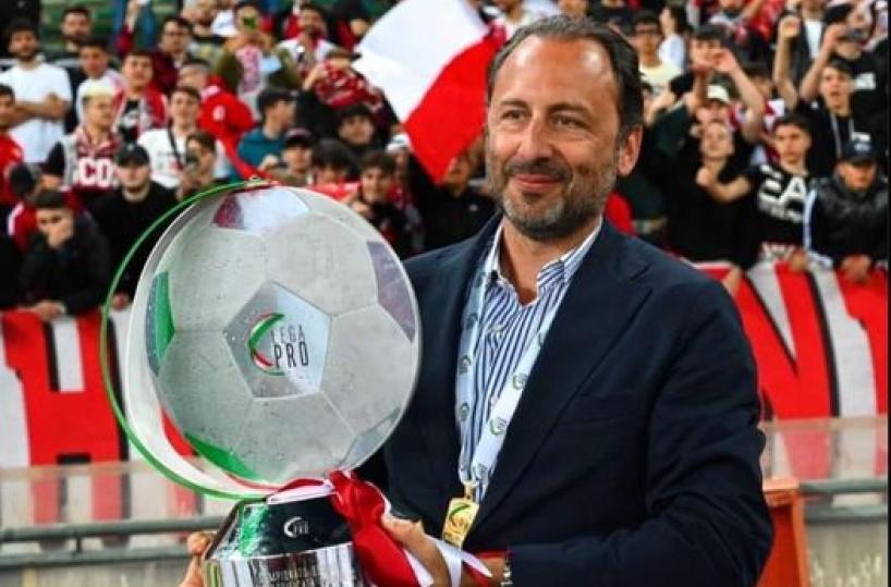 De Laurentiis a tifosi Bari: «Il vostro amore la nostra forza»