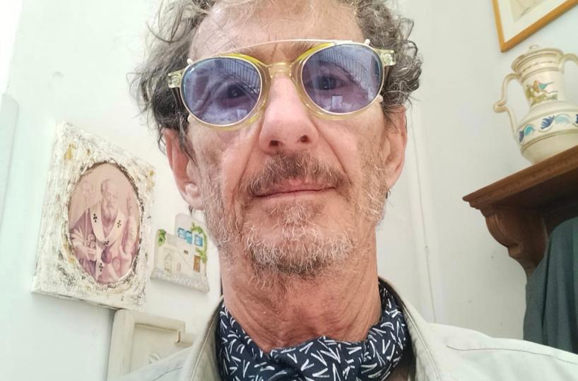 Dante Marmone «aggredito» in bici a Bari Vecchia: la denuncia sui social