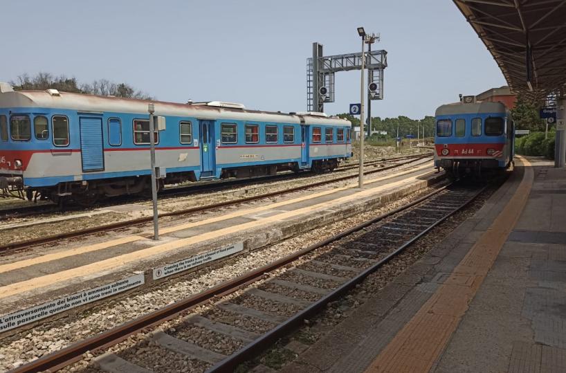 Lecce: benvenuti sui treni-lumaca, più di 5 ore per andare e tornare da Gagliano