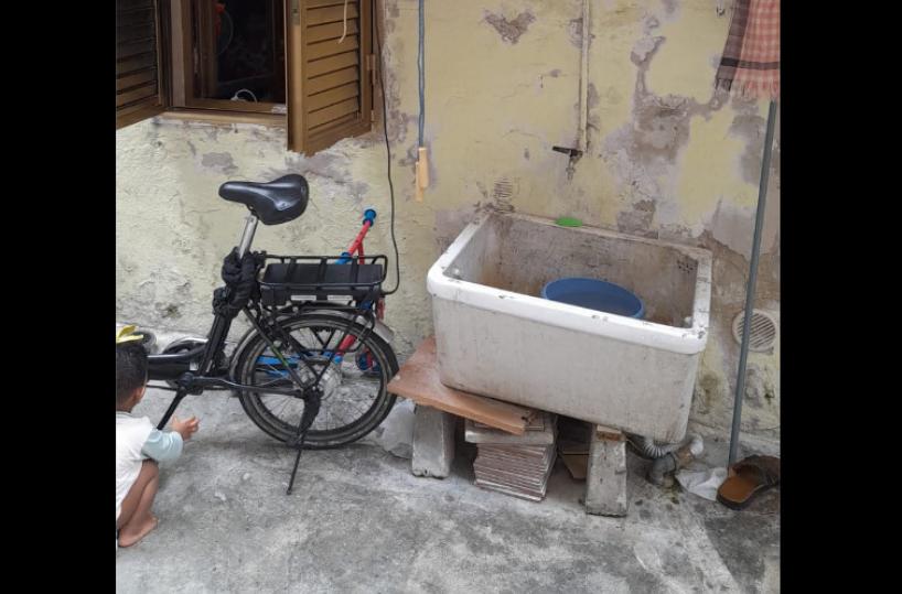 Bari, storia di un bambino tetraplegico: da 10 mesi in ospedale, la famiglia non trova una casa idonea