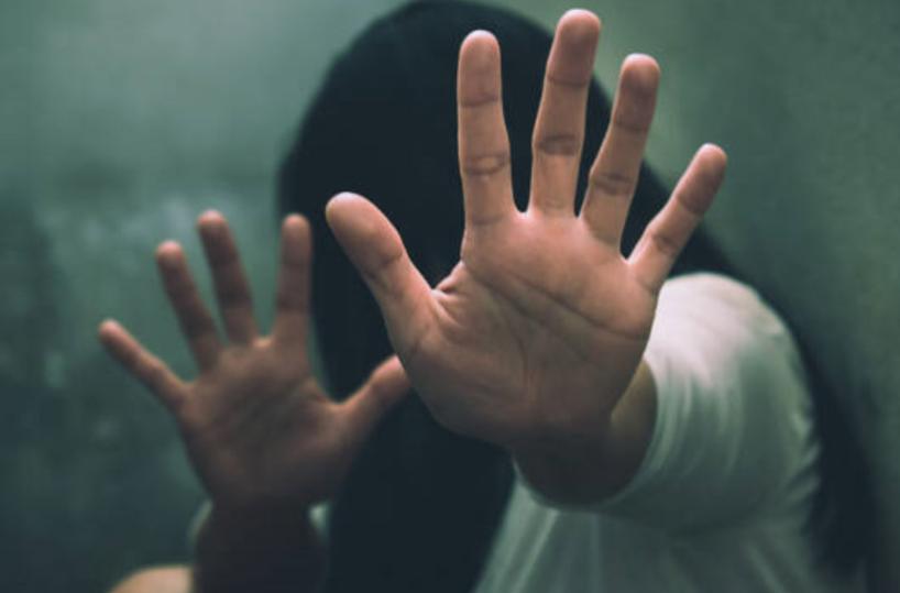 Novoli, massacrata di botte dal convivente tenta il suicidio: a processo