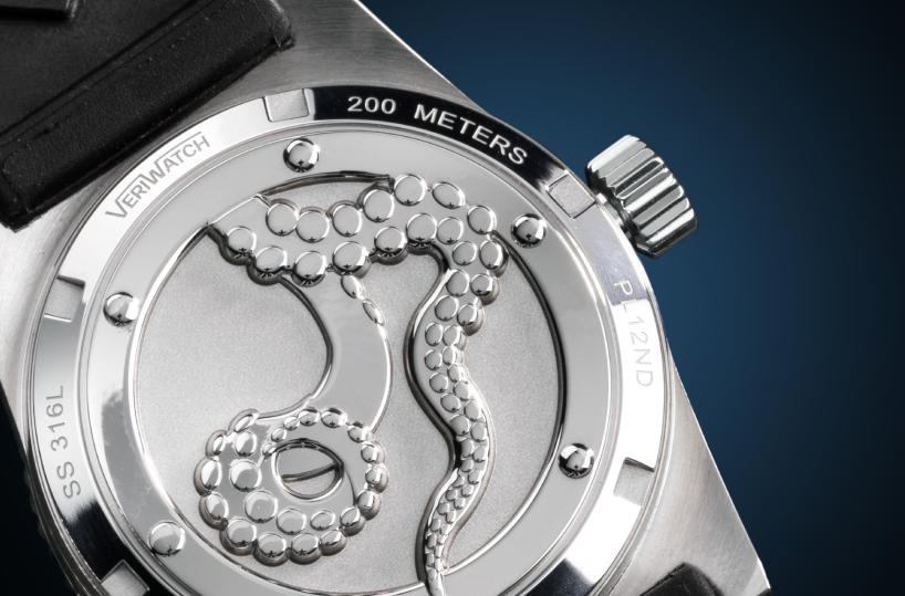Dagli Anni 70 torna in vita Octopus: l'orologio con i tentacoli del polpo, tutto Made in Bari
