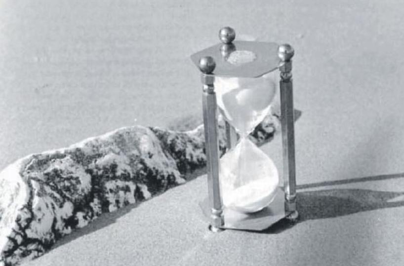 Quell’equidistanza tra nostalgia e fretta