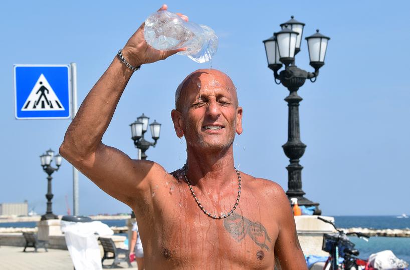 Il caldo non dà tregua, 9 città da bollino arancione ma Bari è verde