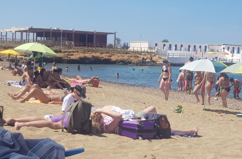 Brindisi, tanti turisti stranieri in vacanza, ma il rincaro dei voli limita le presenze