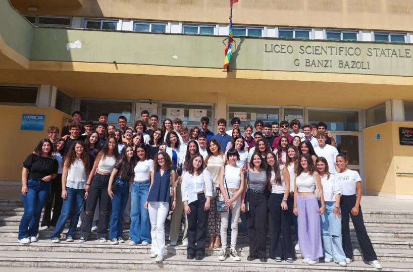 Superbravi a Lecce, record al liceo «Banzi»; 75 con il massimo dei voti, 39 con la lode