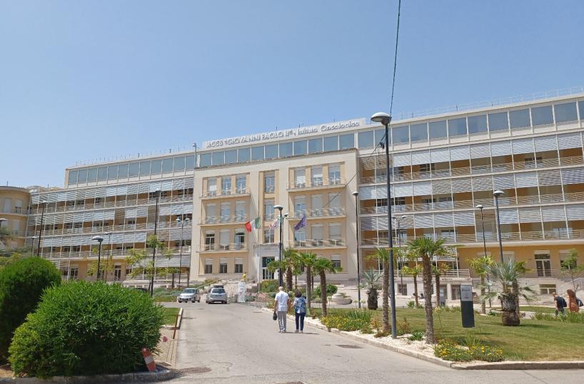 Bari, altri esposti sull’oncologo Lorusso: «Costringeva i pazienti a pagare»