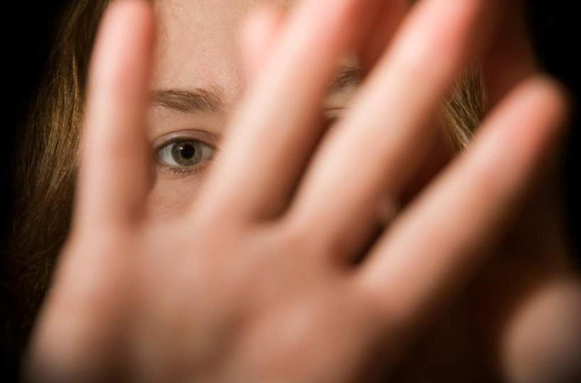 Taranto, violentata a 10 anni dal 70enne amico di famiglia