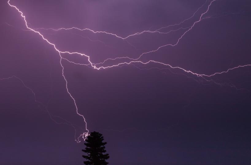 Tornano pioggia e temporali in Puglia: scatta l’allerta gialla