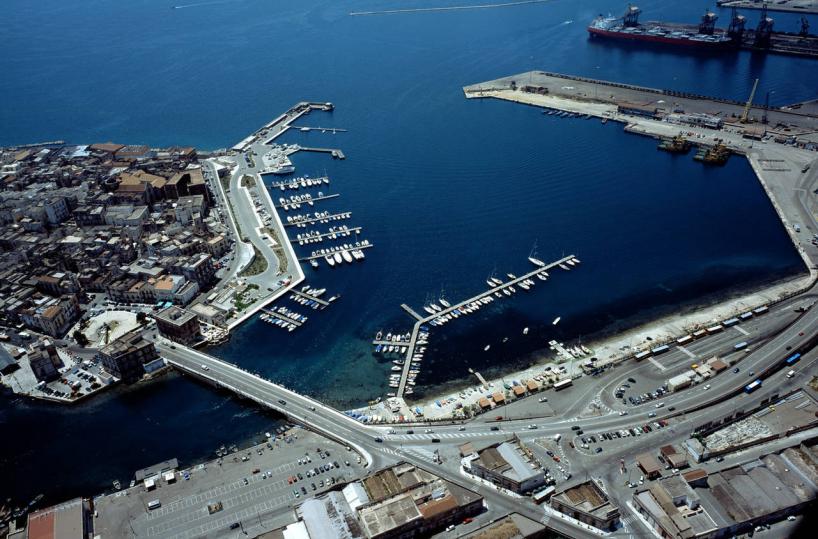 Operaio morto nel porto di Taranto, sindacati proclamano sciopero