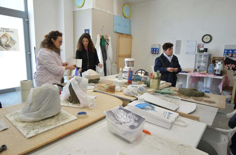 Matera scuola di cartapesta