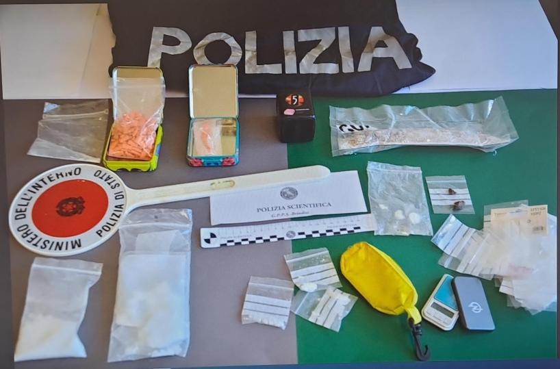 Da Milano a Cisternino con ecstasy e cocaina: arrestato 30enne