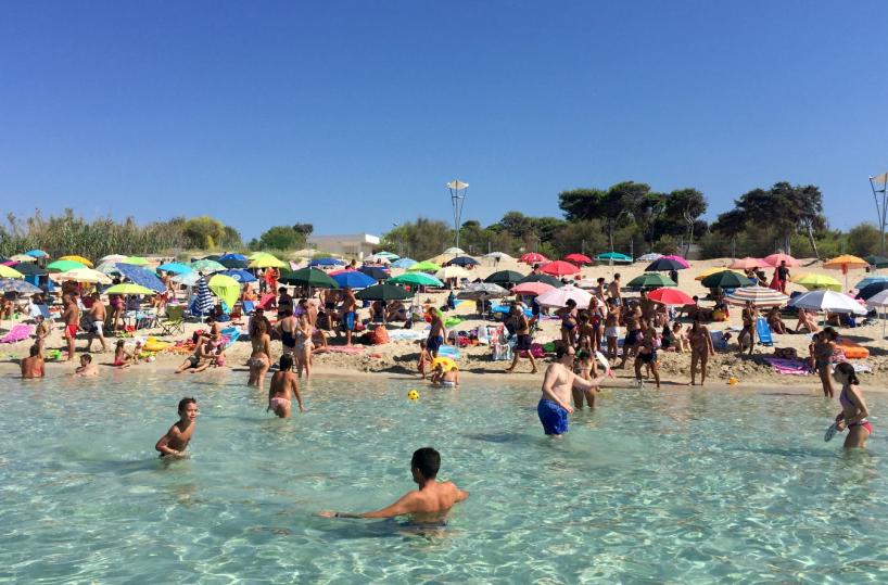 Siamo nel mese di agosto, siamo nel tempo dei «ritornati»