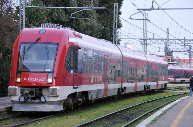 Principio di incendio sul treno FSE da Bari a Putignano: passeggeri evacuati