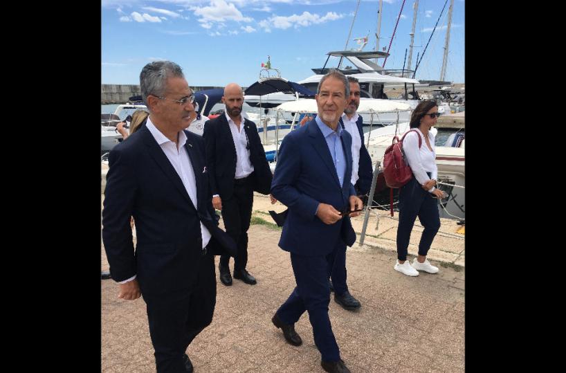 Musumeci lancia il porto di Taranto: «Siamo al lavoro per stimolare lo sviluppo»