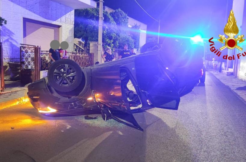 Racale, scontro tra auto, uno dei due conducenti scappa: 4 feriti, caccia al pirata