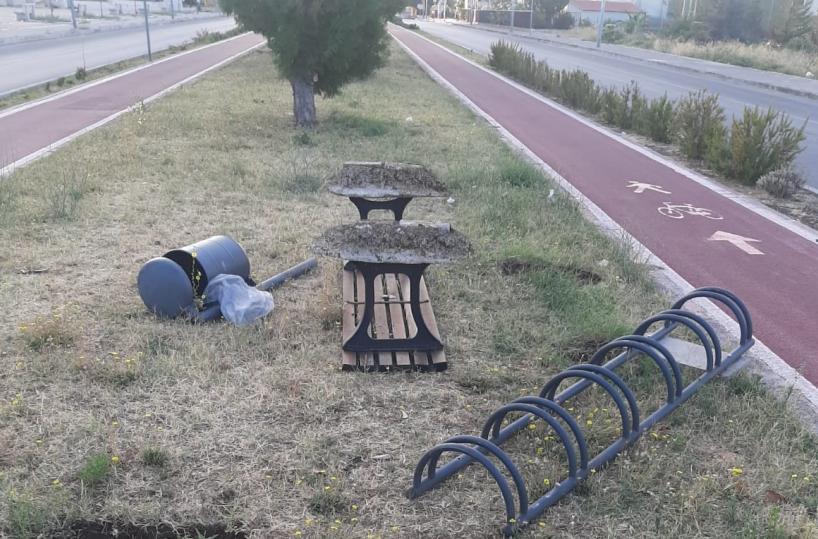 Vandali in azione a Statte, l'appello del sindaco: «Aiutateci a identificarli»