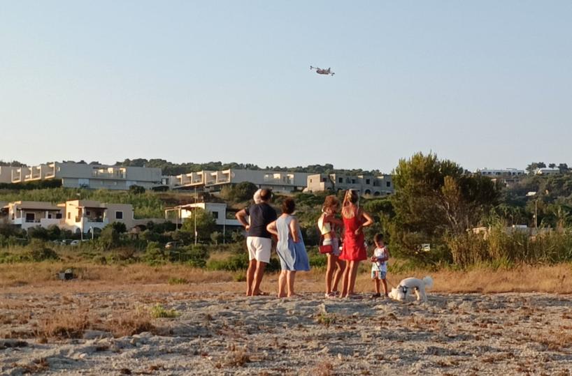Incendio a Santa Cesarea Terme, il Comune: «Il rogo di ieri sarebbe doloso»