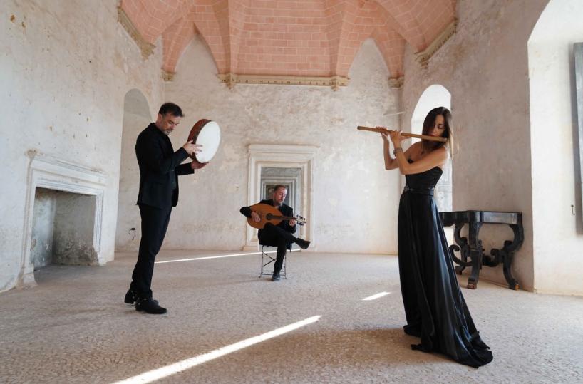 Il mirabile canto delle sirene nel Salento intimo