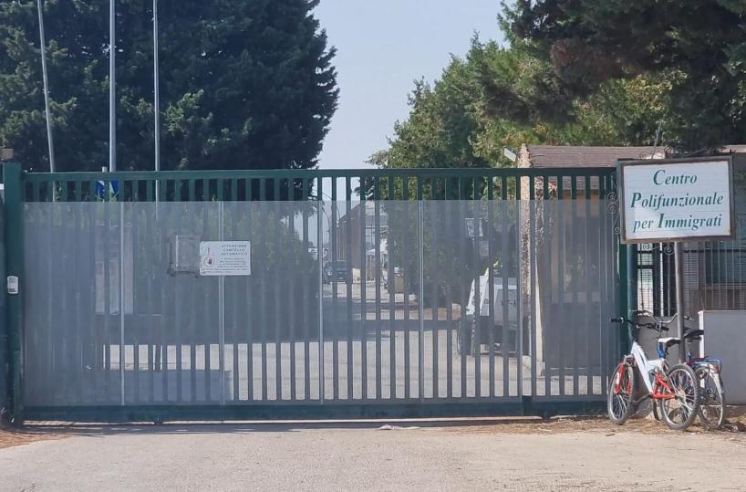 Foggia, chiesta l’erogazione dell’energia nel ghetto di Borgo Mezzanone per riscaldare le baracche 