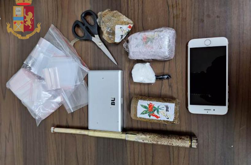 Lecce. nascondeva droga in auto nell'abitazione: arrestato un 48enne 