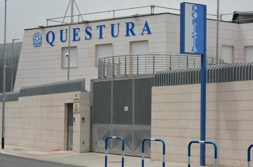 Barletta, droga e un B&B per incontri di prostitute: avviso orale del Questore