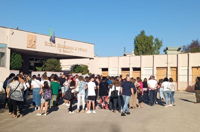 Ceglie Messapica, 4 classi elementari ancora senza una sede, disservizi e disagi