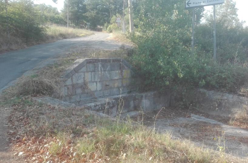 Potenza: fontane in contrada Pian di Zucchero, i cittadini lanciano l'Sos
