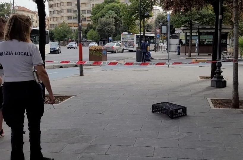 Foggia, 40enne trovato dalla polizia per strada in una pozza di sangue