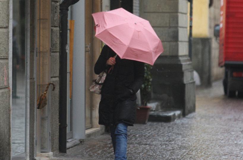 Temporali, fulmini e vento forte: l'allerta gialla in Puglia prorogata anche per l'intera domenica