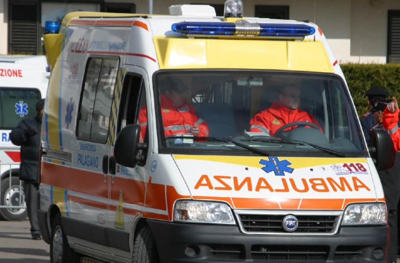 Punto da centinaia di api nelle campagne del Brindisino, 68enne muore in campagna