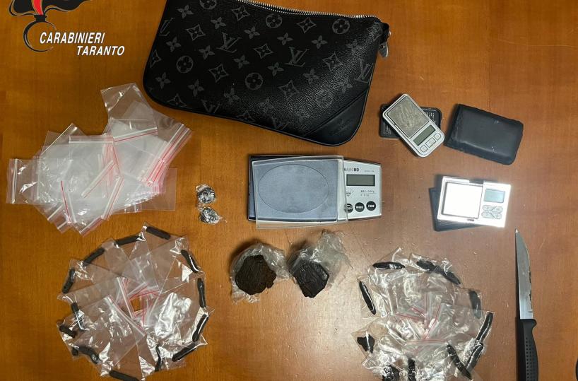 Ginosa Marina, spacciano droga nella casetta per bambini della Pineta Regina: arrestati in tre
