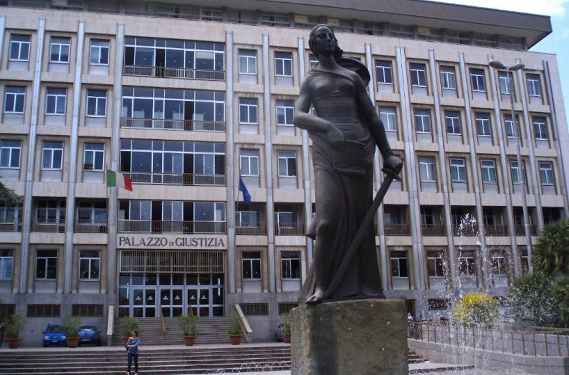 Santeramo, anziana soffocata per 4 anelli: ex badante 61enne condannata a 18 anni