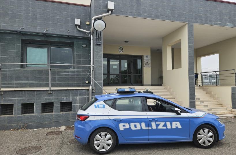Policoro, picchia il padre e lo minaccia perché non vuole dargli 10 euro: arrestato 38enne