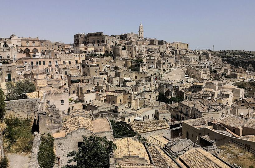 Matera, la Basilicata prima regione d'Italia con metropolitana di superficie elettrica