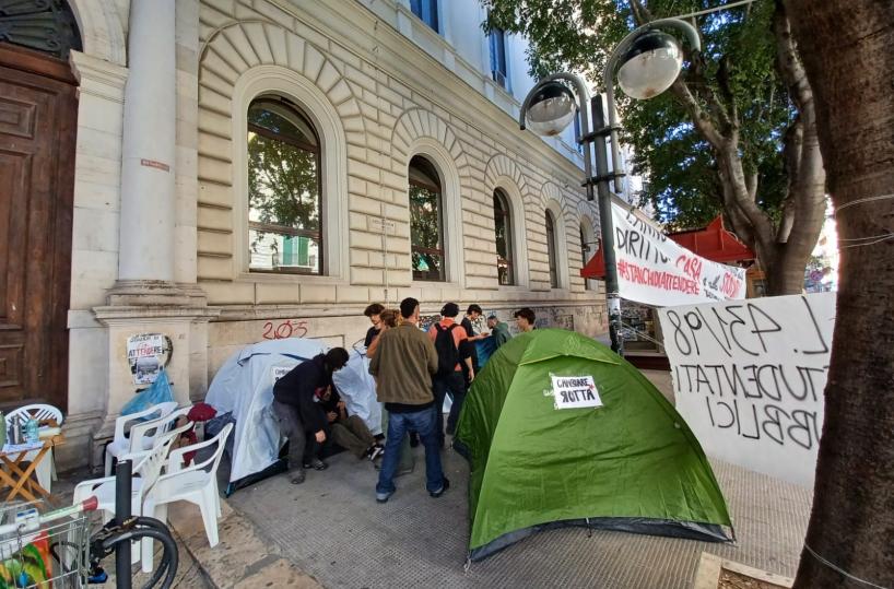 Caro affitti a Bari, fuorisede alla carica: «Leso il diritto allo studio»