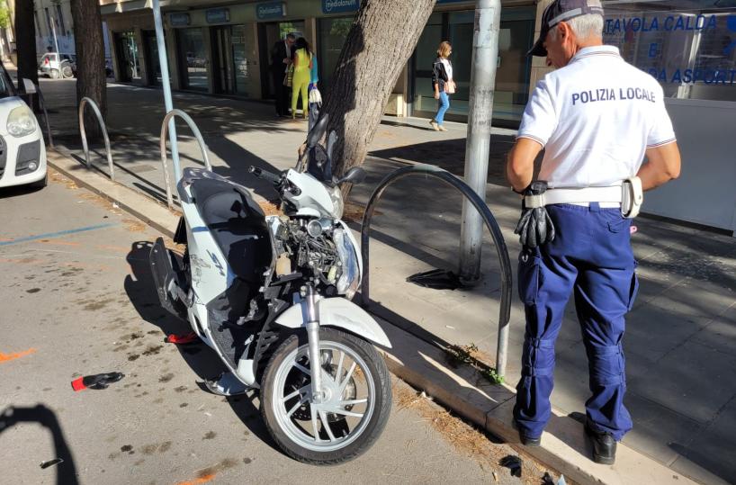 Foggia, scontro tra auto e moto: 16enne trasportato in codice rosso in ospedale