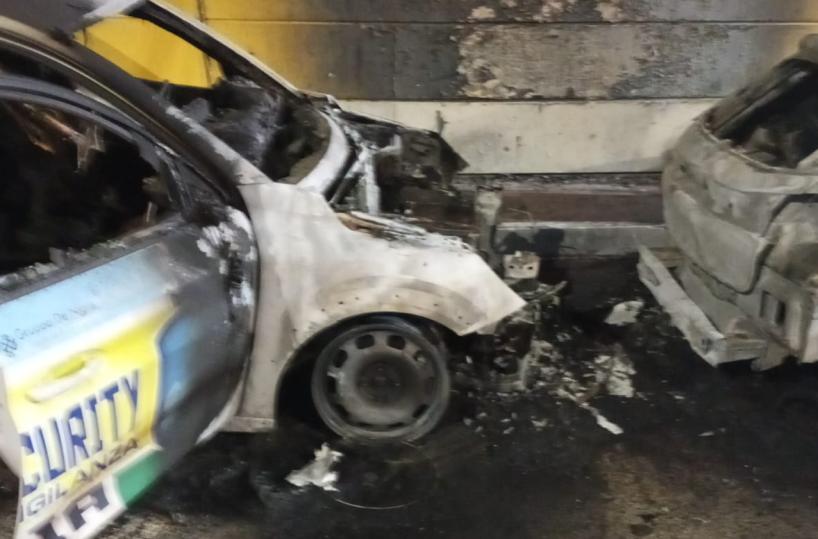 Misterioso incendio a Torremaggiore: a fuoco due auto della ditta di vigilanza