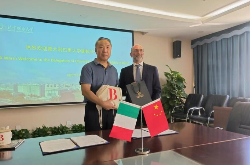Accordo tra Pechino e Bari per un nuovo corso di laurea in Biotecnologie