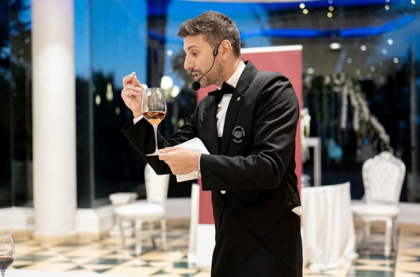 Il barlettano Carmine Galasso è il miglior sommelier di Puglia