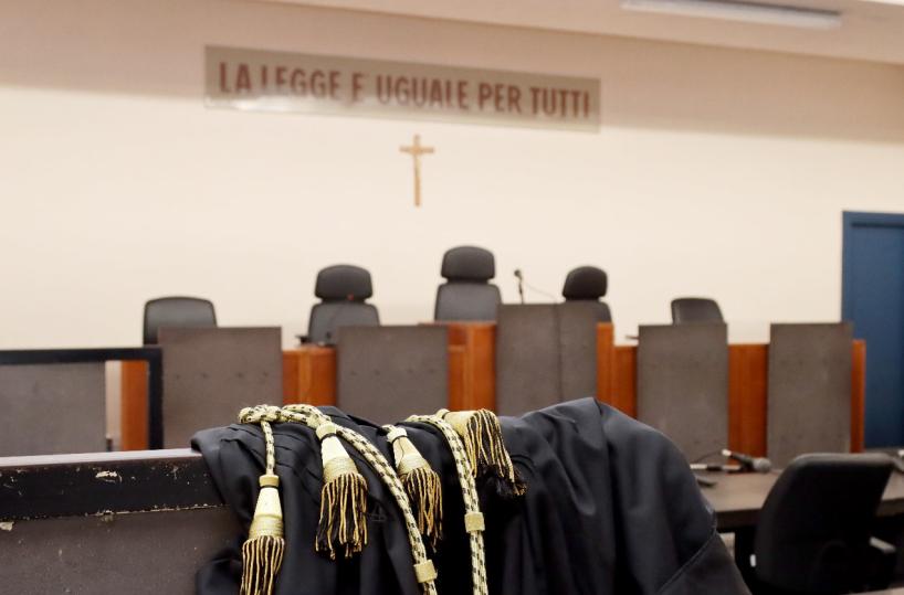  L'orrore dei video di minori abusati, la rete criminale a Taranto